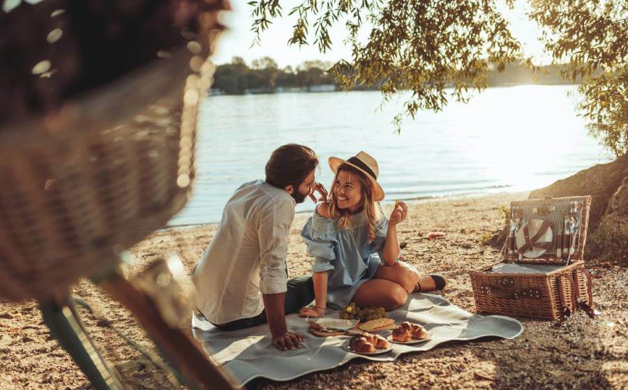 Top Picnic Date Ideas for Liverpool Singles